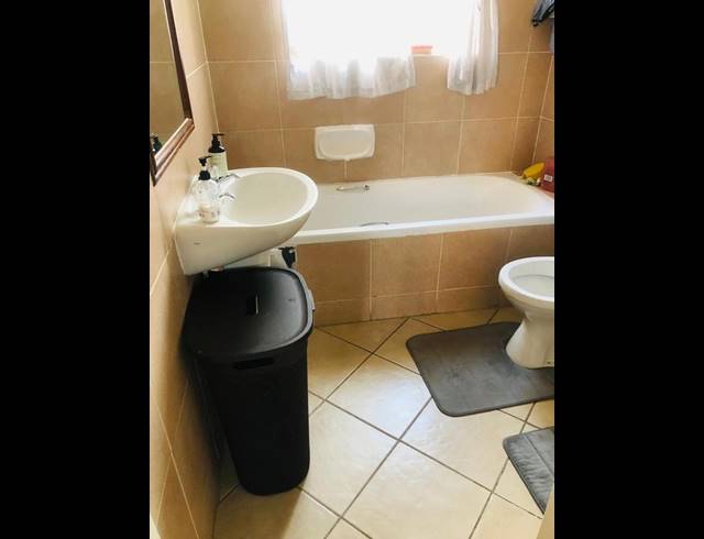 2 BEDROOM APARTMENT FOR SALE IN DIE HOEWES